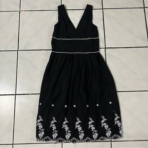 Mint green Black and White Dress with flowers under the knee lenght